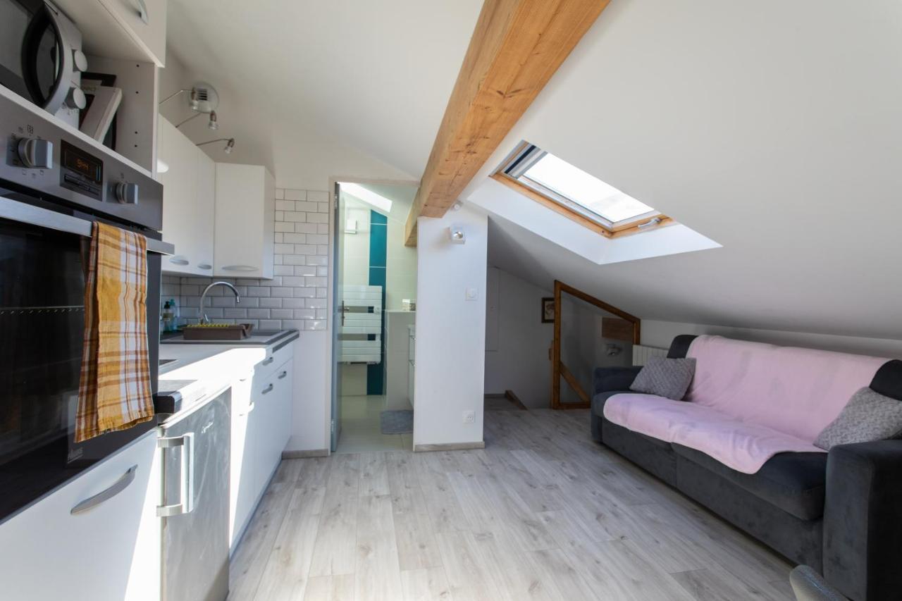 Le Coq Charmant Petit Studio En Centre Ville D'Embrun Eksteriør billede